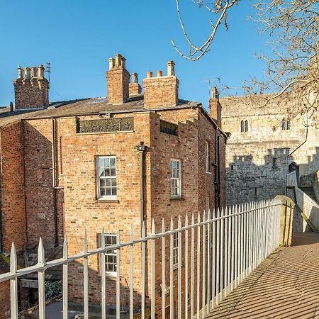 Roman Walls View York Exterior photo
