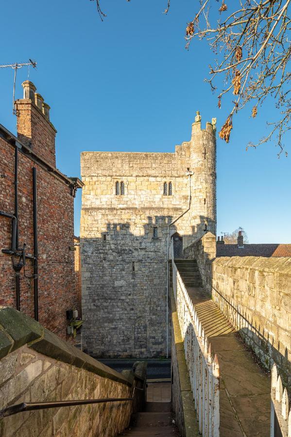 Roman Walls View York Exterior photo
